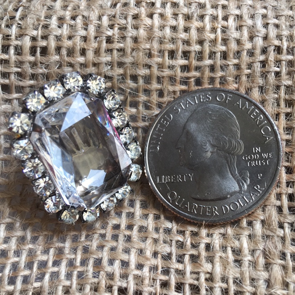 Large clear Rhinestone earrings - Picture 2 of 3